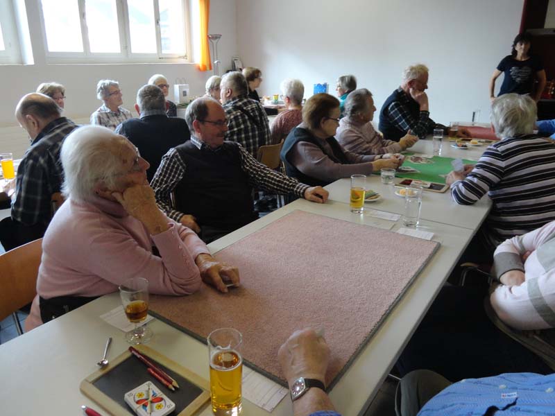 Kirche-Ennetmoos-Spielenachmittag-Senioren-08