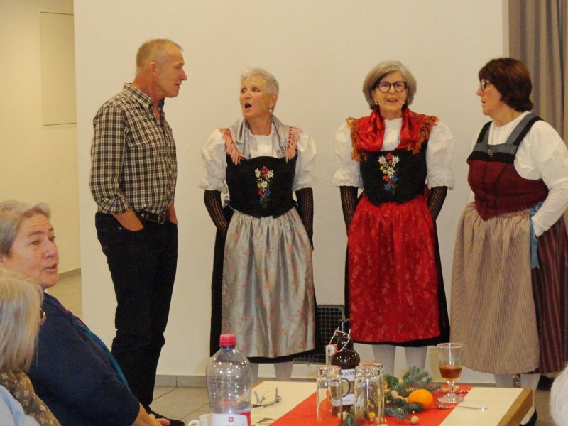 Kirche-Ennetmoos-Senioren-Unterhaltung-2025-11-27-05