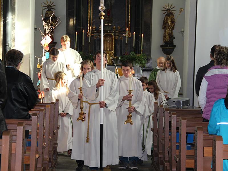 Kirche-Ennetmoos-Ministranten-02