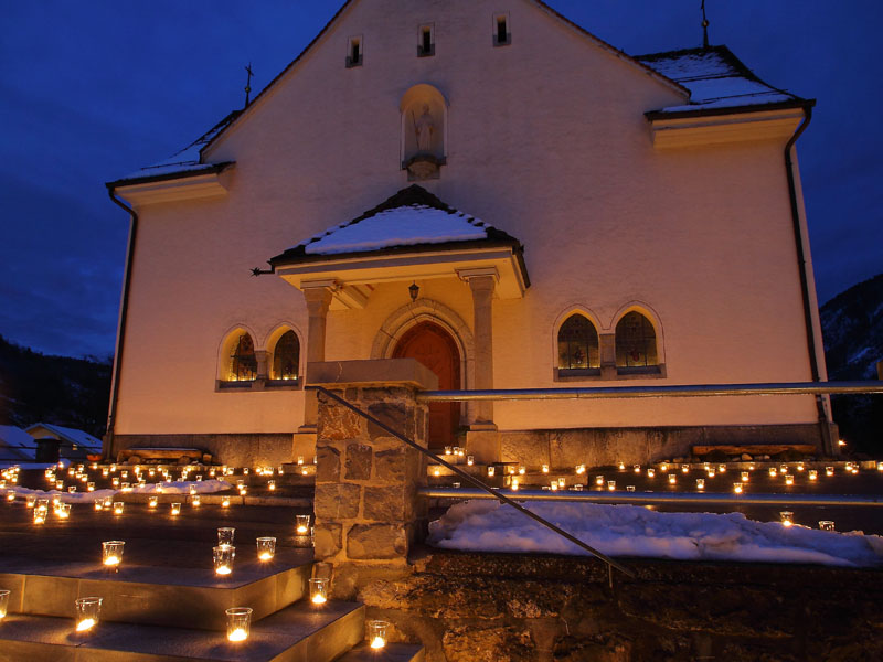 40 J Pfarrei Kirchenillumination 2012-NZ